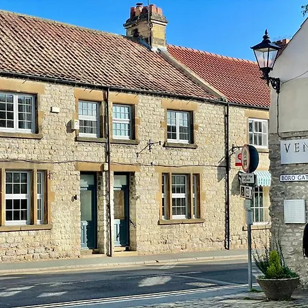 The Annex - With Parking Helmsley